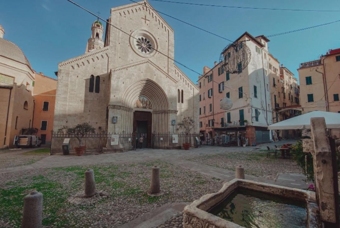 Casa Rosa Lucia Centrale Con Parcheggio San Remo Buitenkant foto